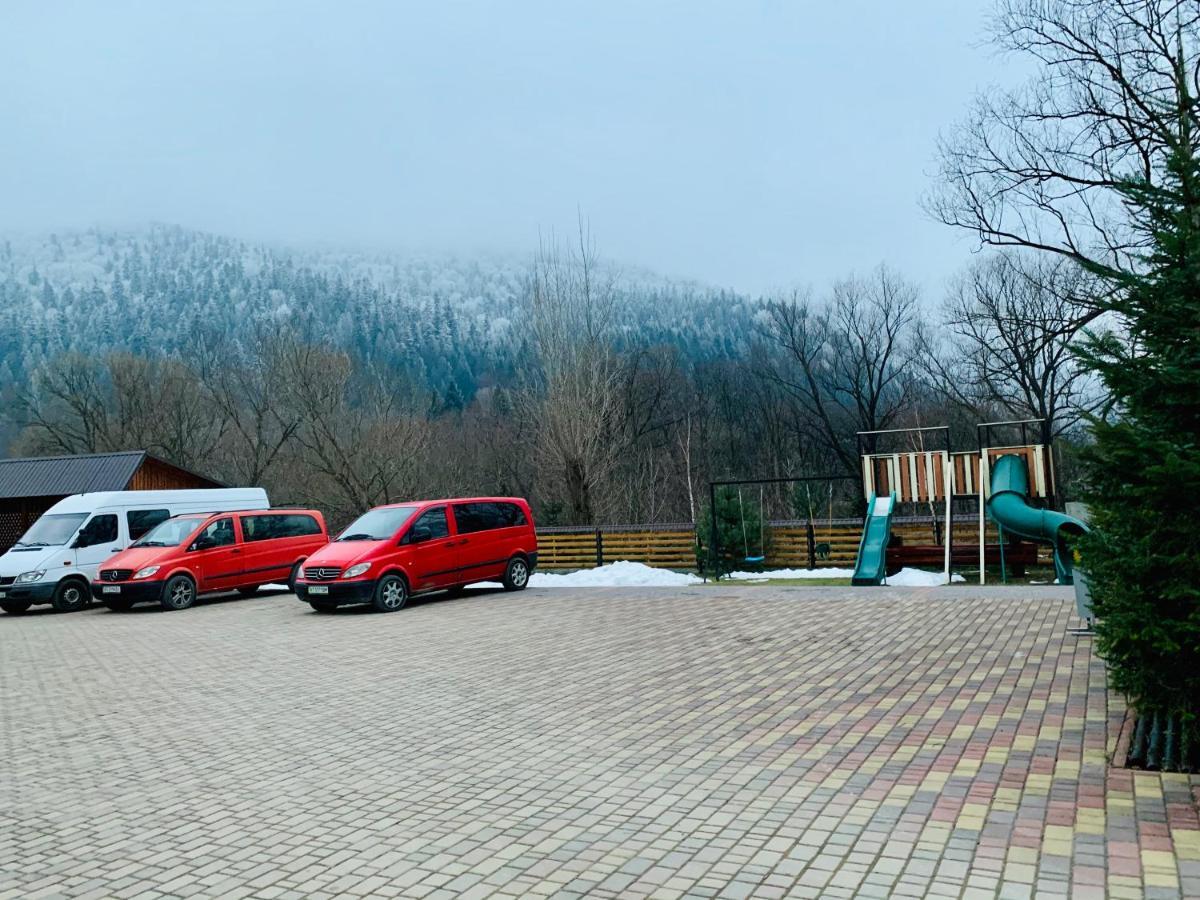 Вишиванка Dilyatyn 外观 照片
